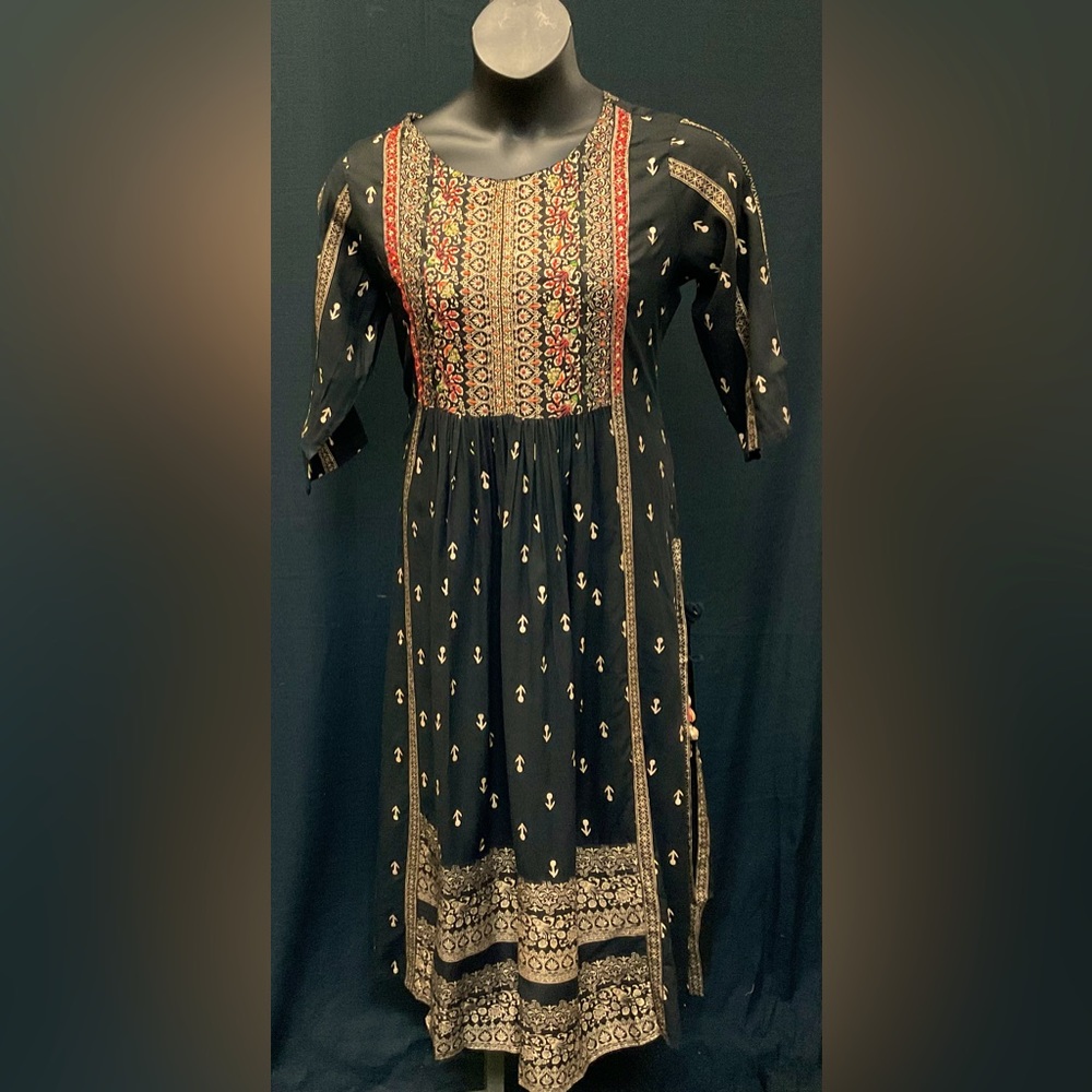 New black full length dress with gold block printing .. size large , hand wash